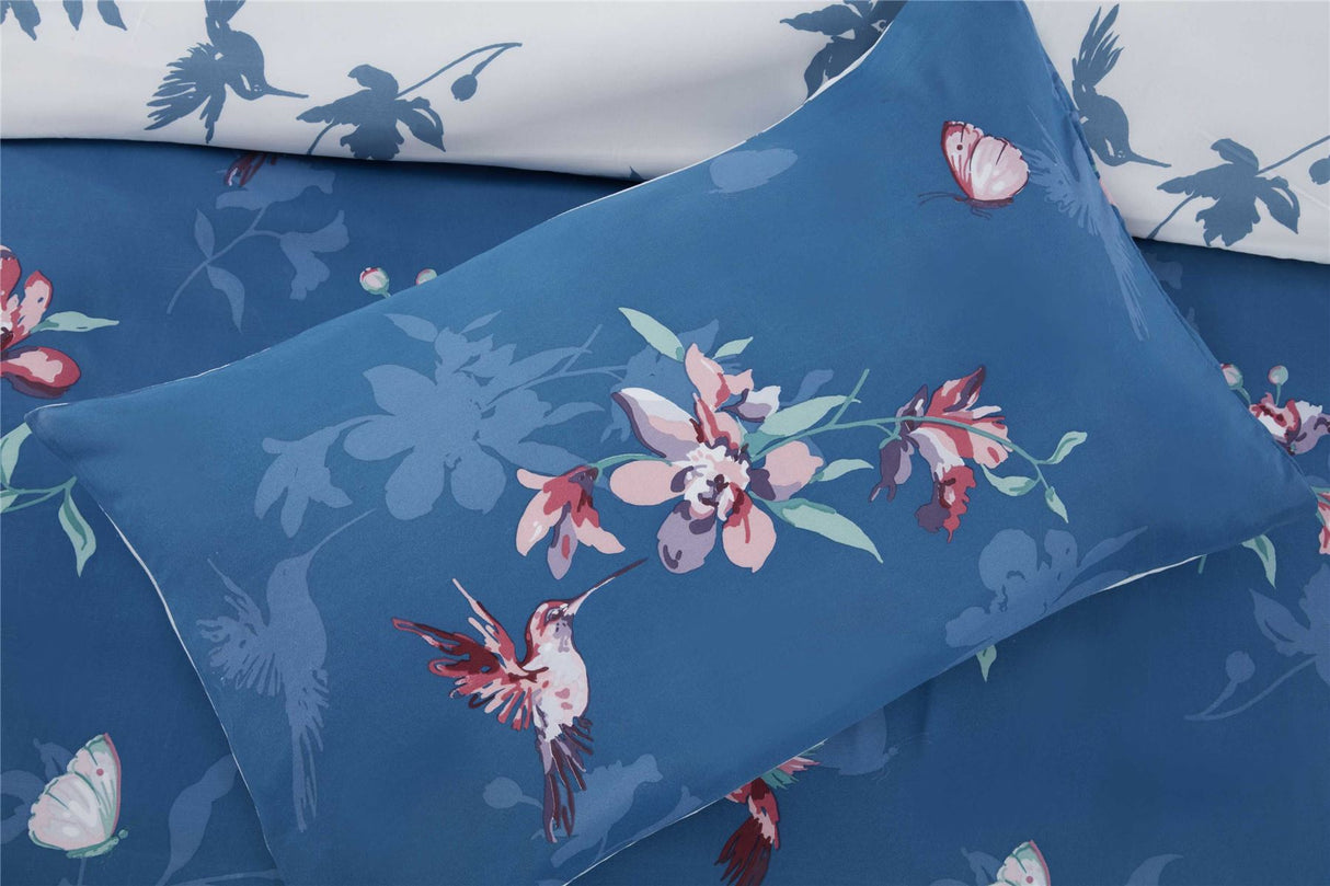 Easycare, non-iron duvet set with popper closures and versatile reversible design for stylish bedroom decor