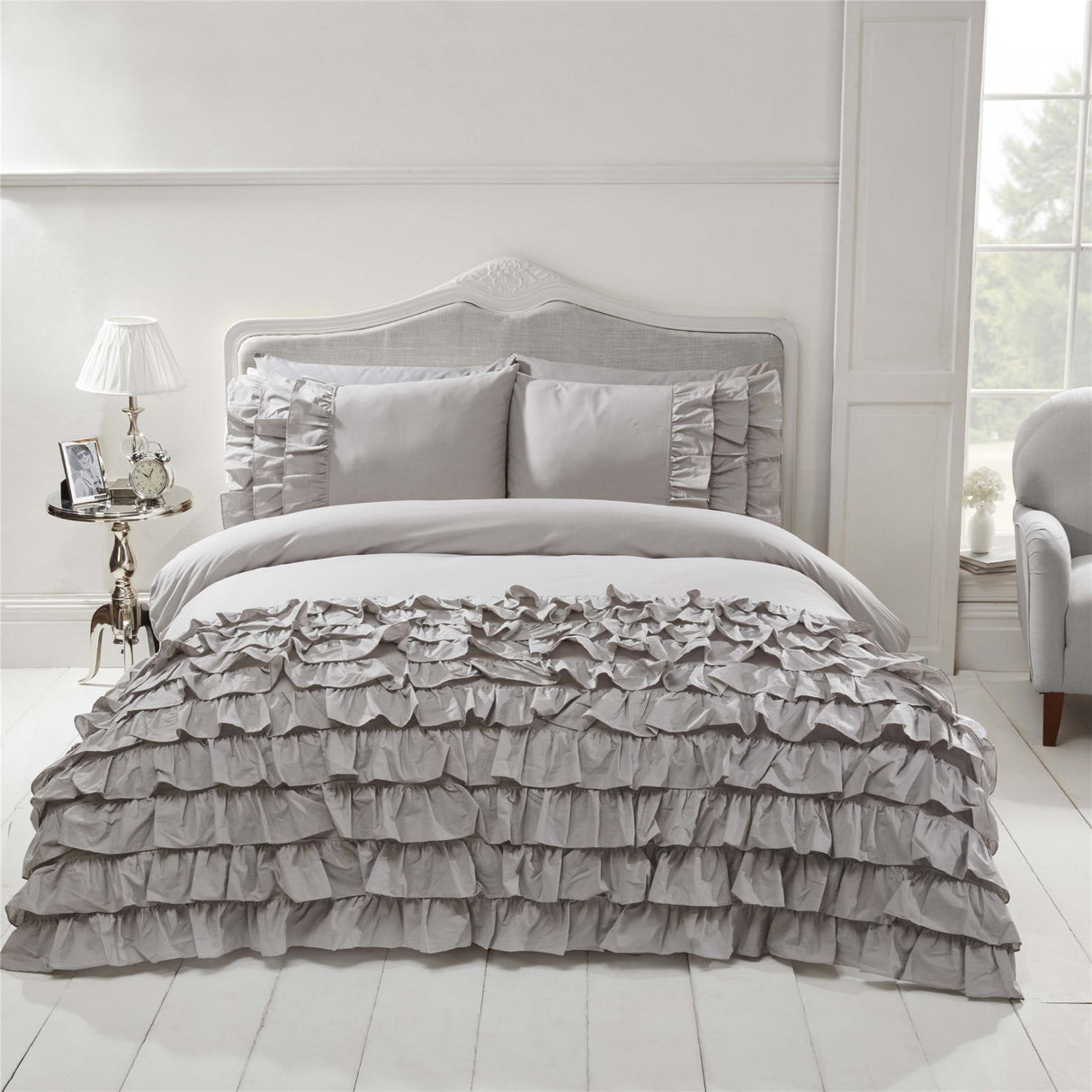 Luxurious flamenco duvet cover featuring feminine ruffle detail along the bottom edge
