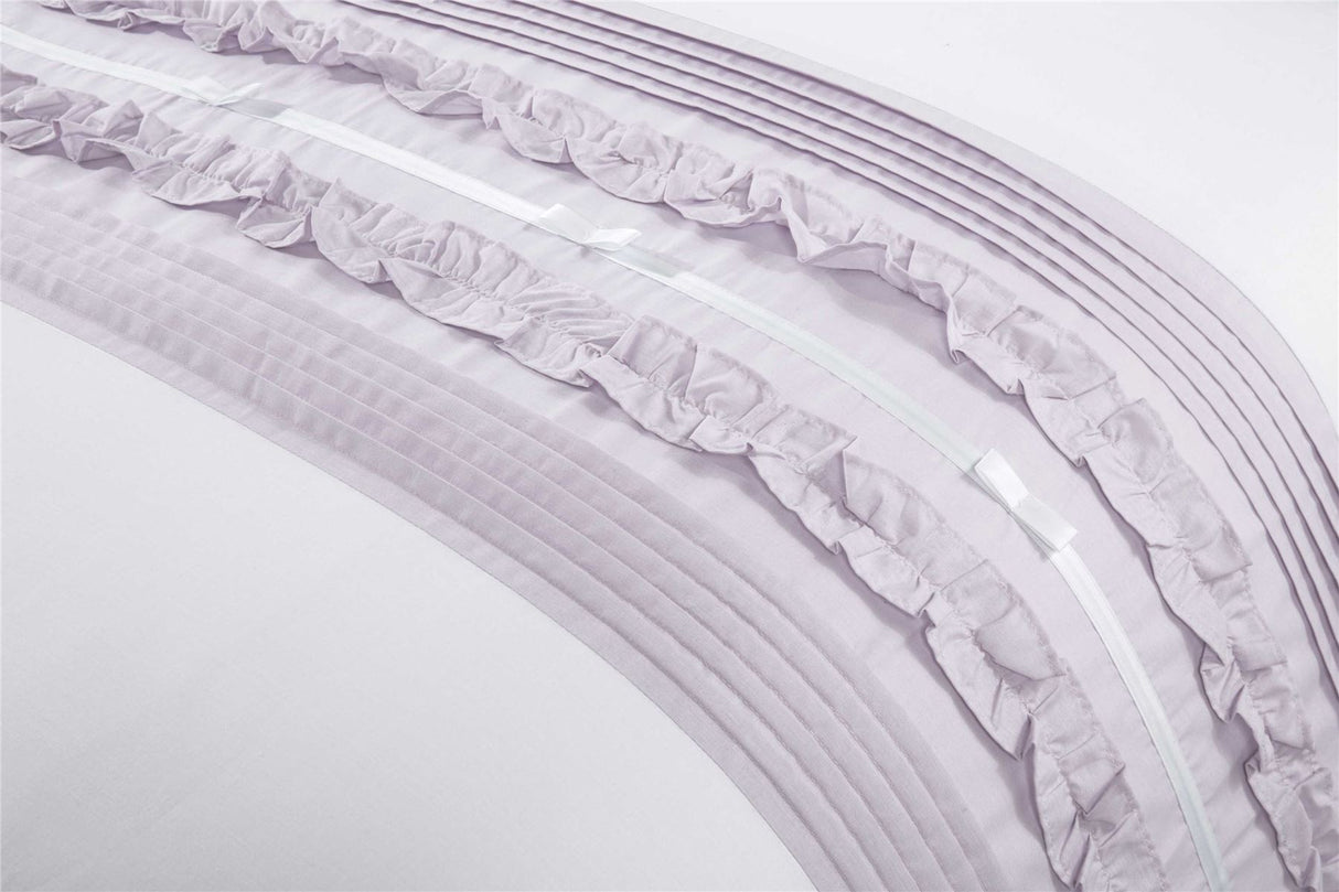 Detailed shot of the Tilly Duvet Set’s fabric texture, emphasising its high-quality material and minimalistic design