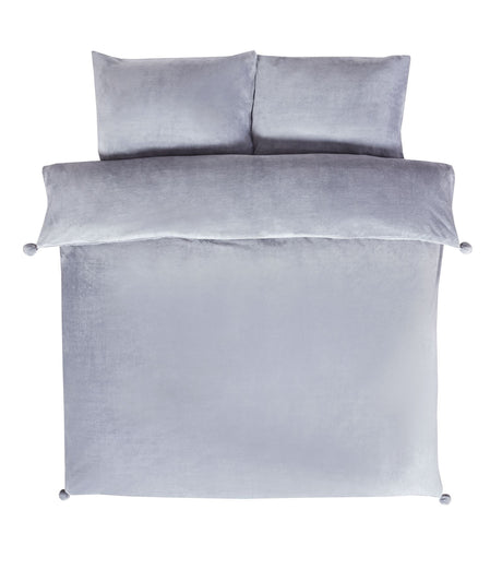 Luxurious Pom Pom Fleece Duvet Set featuring soft, plush fabric and decorative pom pom accents for cozy bedroom decor