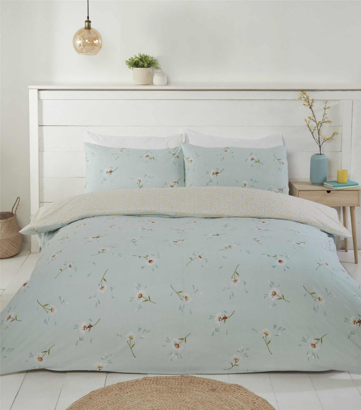 Beautiful blue floral print on Daisy Duvet Set with reversible design and easycare fabric