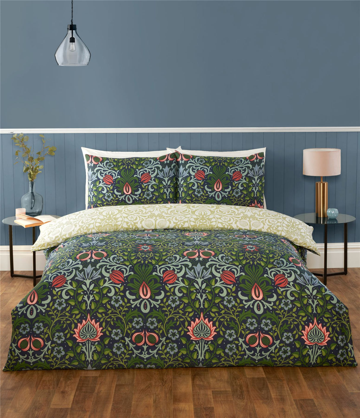 Luxurious Heritage Flora MF Duvet Set featuring intricate floral patterns and elegant craftsmanship for a stylish bedroom upgrade