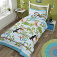 A rainforest-themed duvet set featuring jungle animal motifs on a classic blue and white background, bringing vibrant jungle scenery into your bedroom for a tropical and exotic atmosphere