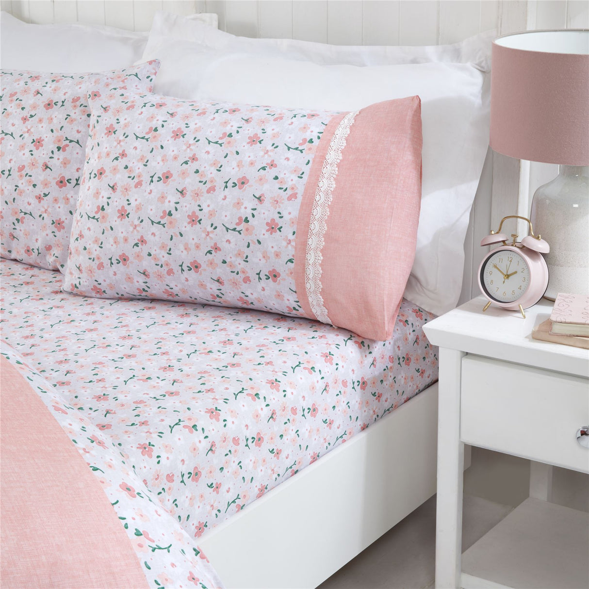 The Penelope Duvet Cover with a traditional floral design and easycare fabric features