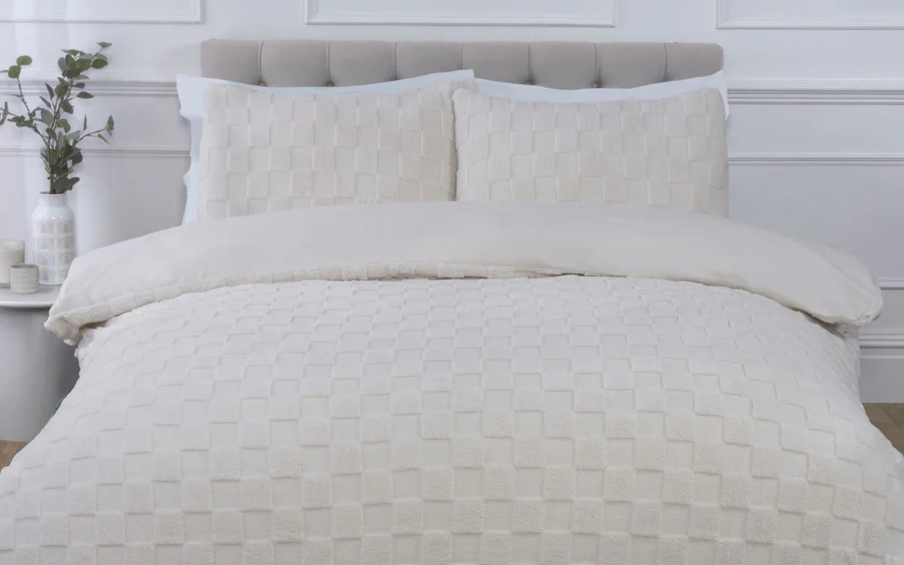 7 Best Teddy Duvet Sets King Size for Cosy Nights 2026