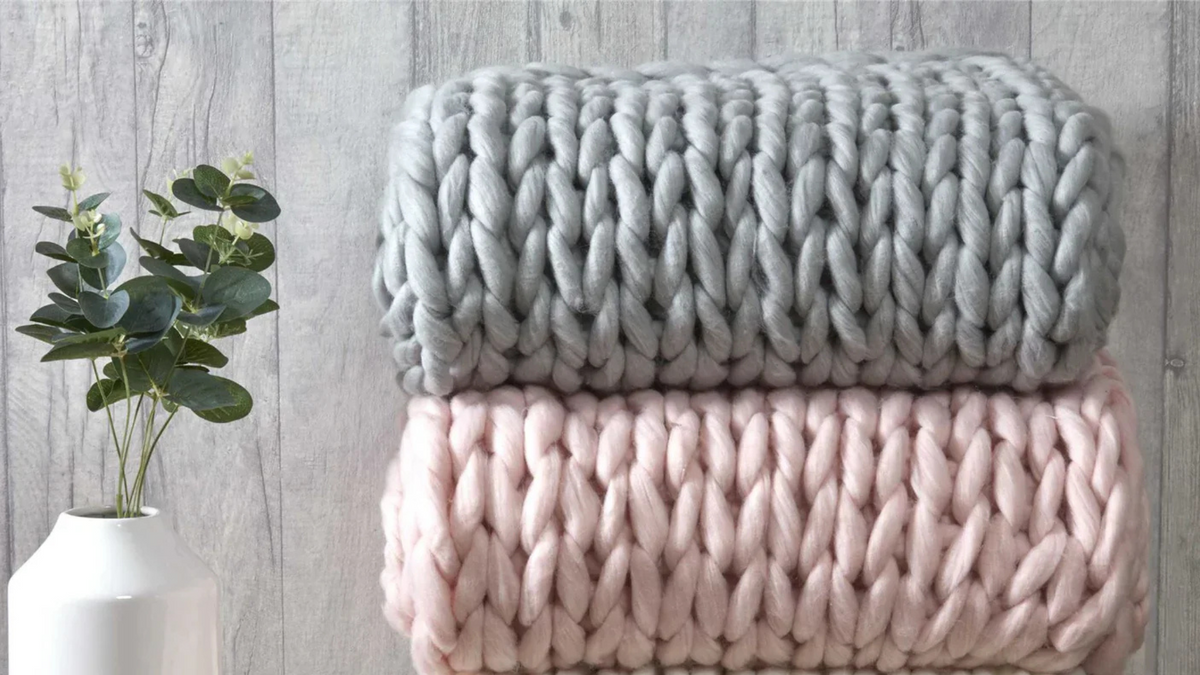 5 creative ways to use throws around your home – Happy Home Shop