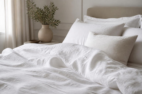 White linen bed linen guide for a beautiful bedroom