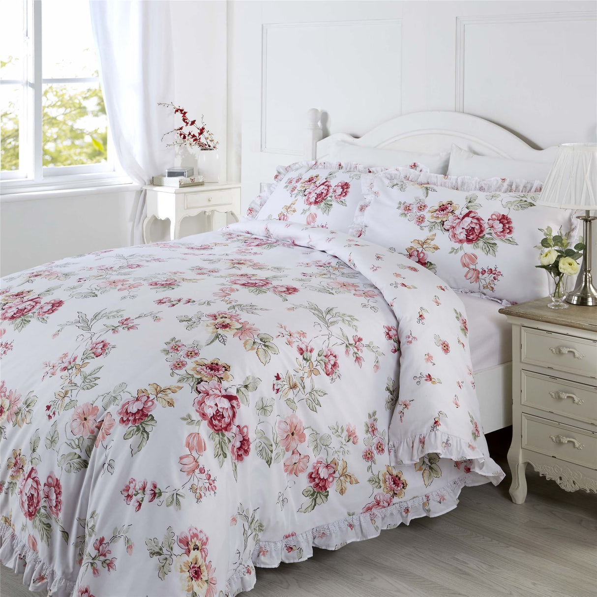 Country cottage feel superking duvet cover and pillow sham set with matching pillowcases