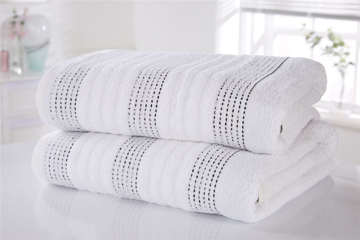Super soft and highly absorbent bath towel in 70x120cm size