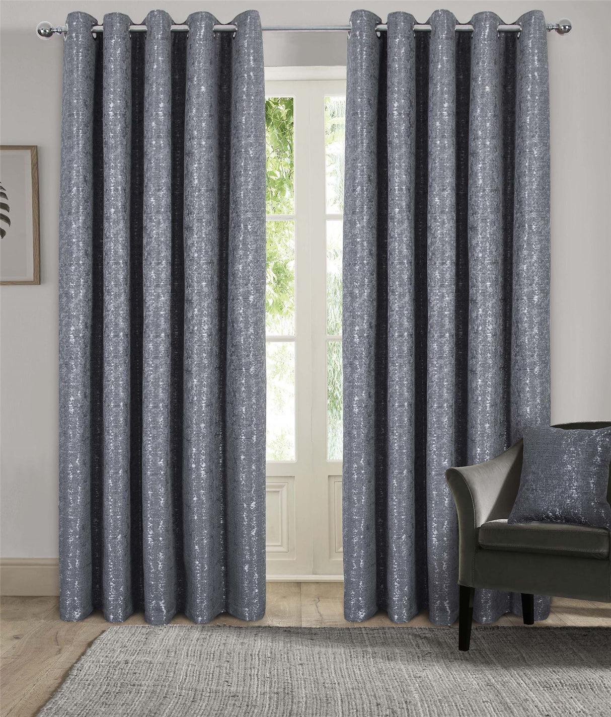 Luxurious woven jacquard curtains with soft lining for privacy