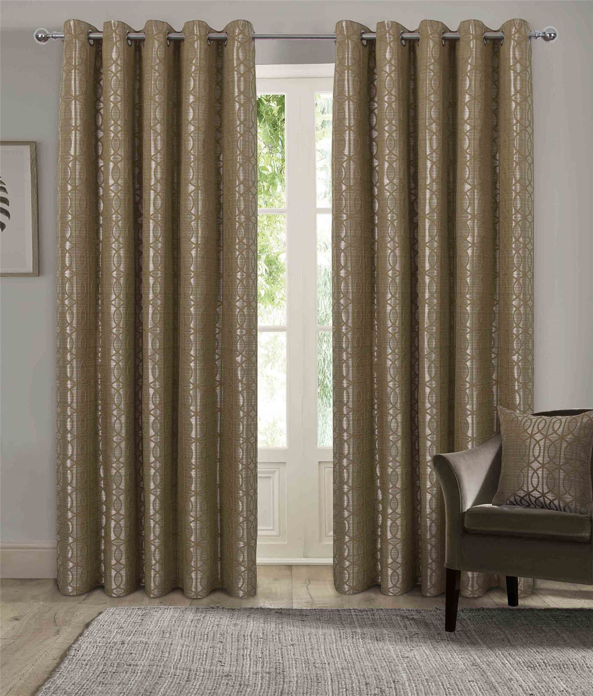 Energy efficient lined eyelet curtains for poles