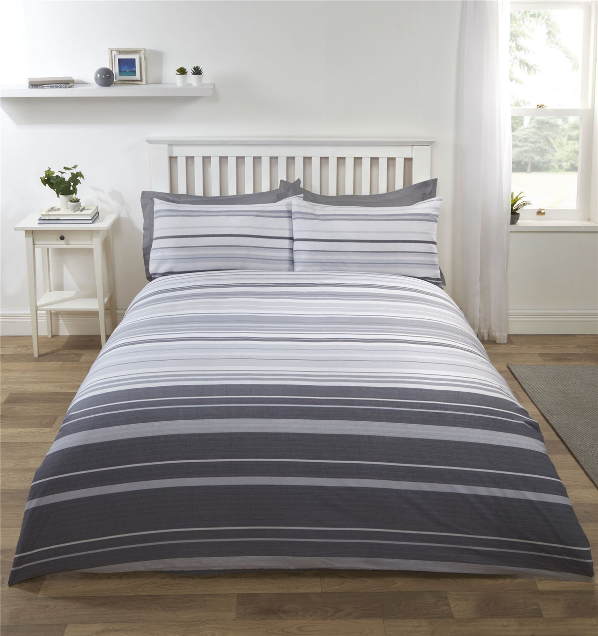 Elegant and Modern Duvet Cover Set with Textured Stripe Design