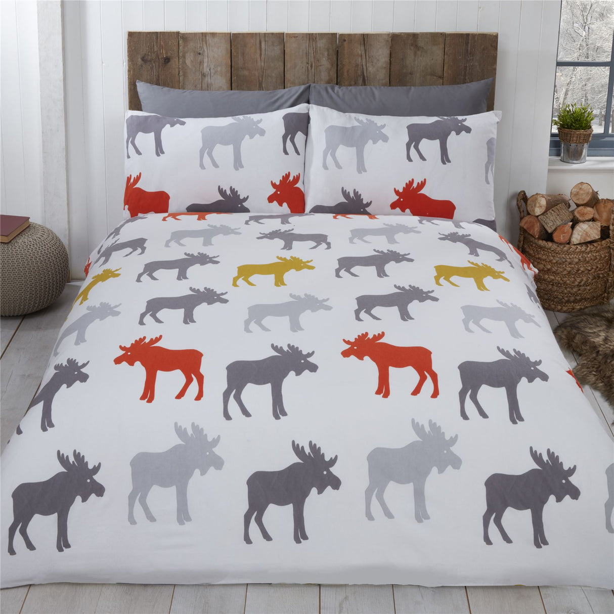 A soft, brushed cotton duvet cover with a stylish moose pattern in grey and red tones