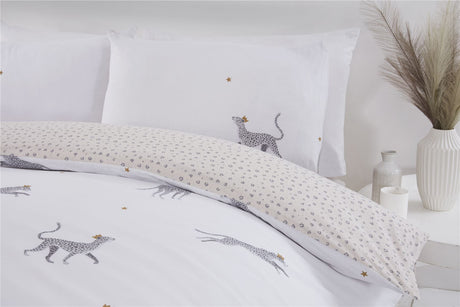 British-designed bed linen made from BCI cotton and recycled polyester, including a popper closure and plastic-free packaging