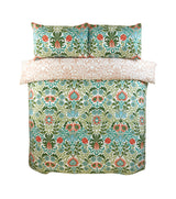 Elegant Heritage Flora MF Duvet Set featuring intricate floral patterns and luxurious fabric for a sophisticated bedroom decor