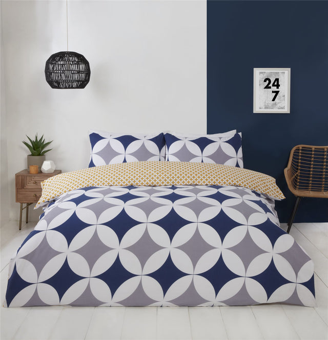 Vibrant geometric duvet cover with retro design and on-trend colours