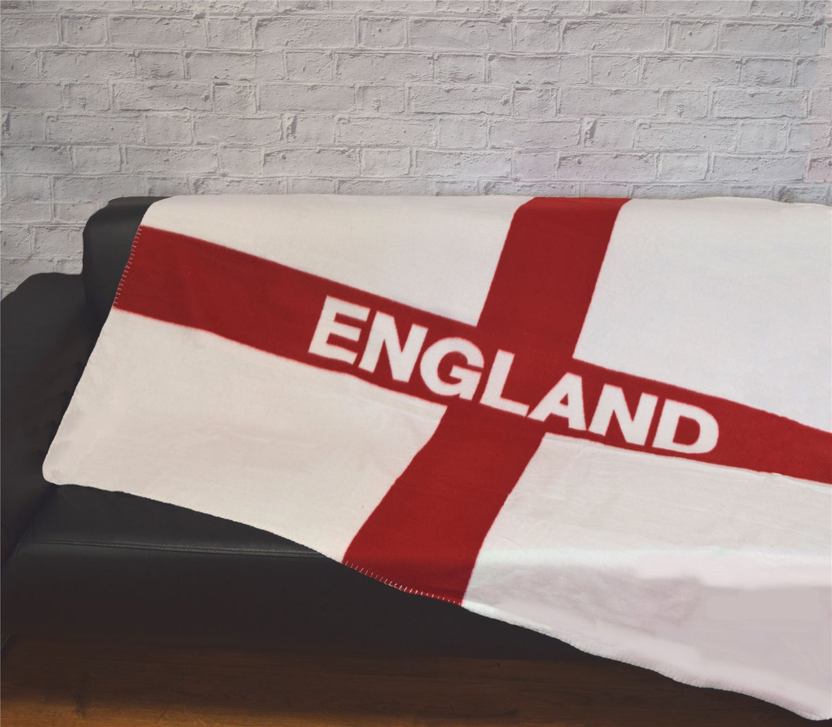 England Fleece Throw (130X160) Multi - Super Soft Snuggle Blanket for Football Watching on the Couch
