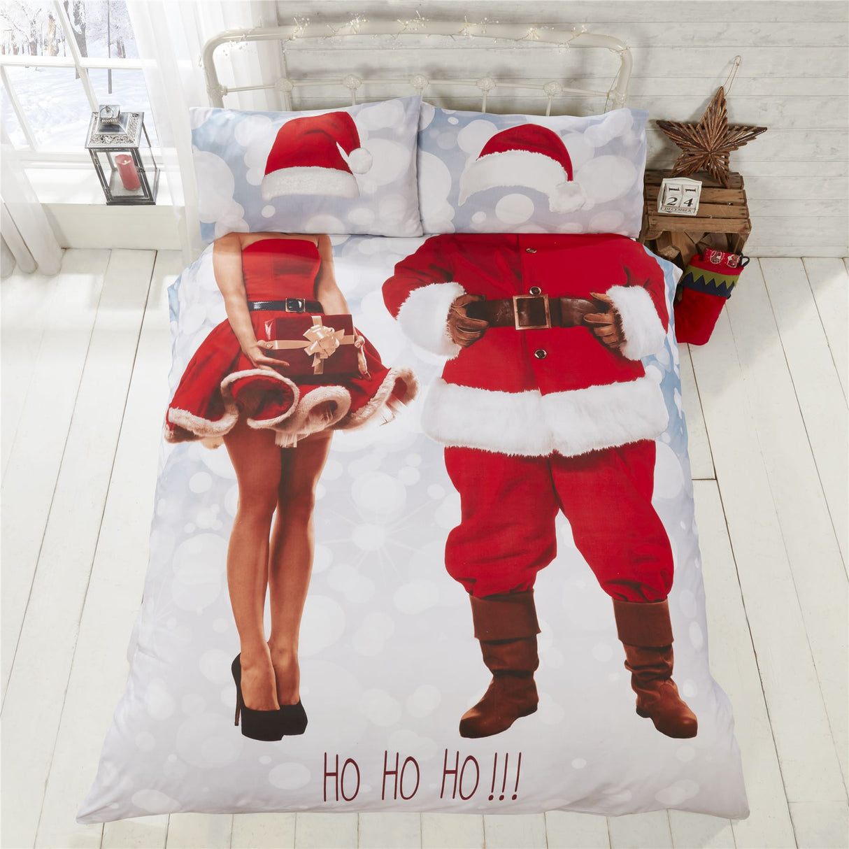 Red and white Selfie Santa duvet set with festive holiday design