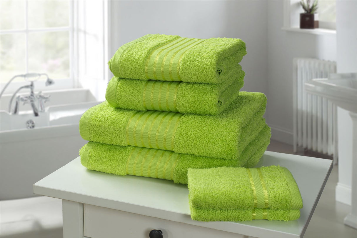 Soft and luxurious hand towel for everyday use