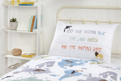 Single and double duvet covers showcasing countries of the world with environmentally conscious design
