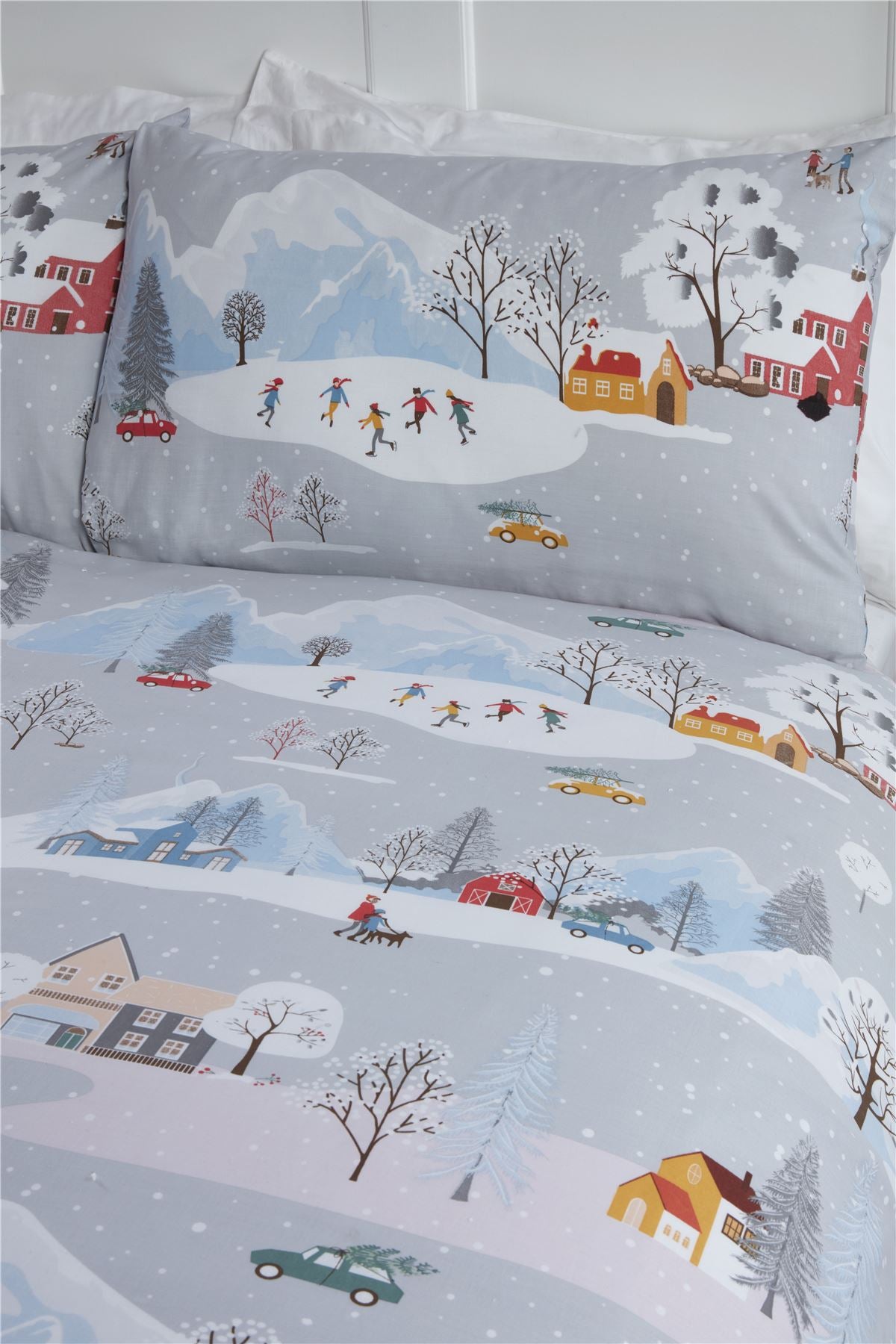 Winter Town Duvet Set with children ice skating on the lake