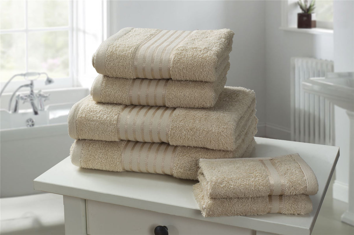 Comfortable and stylish bath towels for any bathroom decor