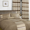 Elegant New York duvet set with contrasting chenille accents and secure button closure, made from high-quality woven fabric