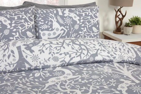 Full set of Tatton Duvet Set including duvet cover and matching pillowcases 