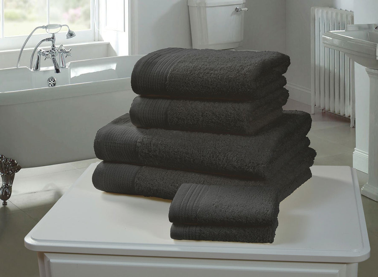 Thick and durable 600gsm cotton bath towel in stylish grey shade