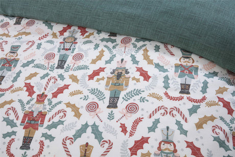 Reversible Nutcracker duvet cover with colourful festive design and soft microfibre fabric for cosy winter nights