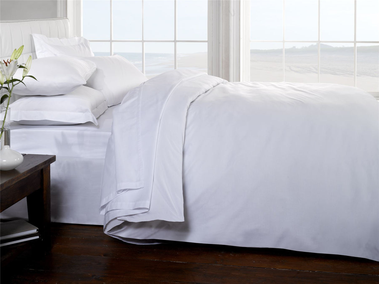 Primrose Hill 200TC H/W Pillowcase Pair featuring classic design and crisp, lightweight cotton fabric