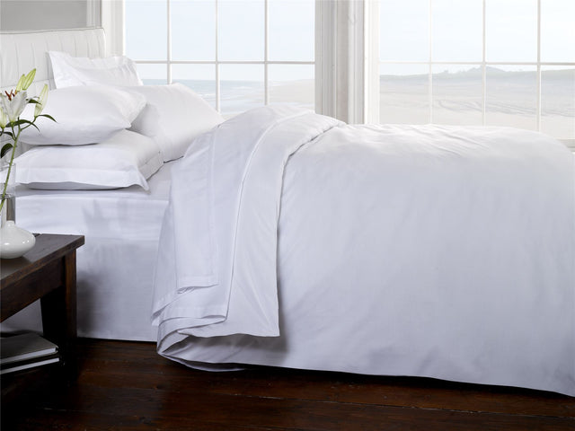 Primrose Hill 200TC H/W Pillowcase Pair featuring classic design and crisp, lightweight cotton fabric
