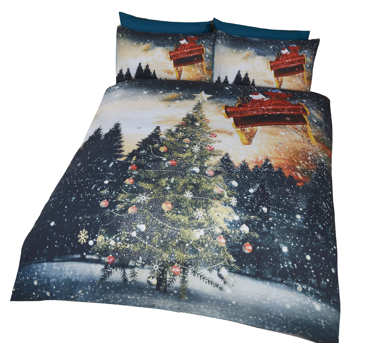 Northern Lights Duvet Set featuring panel printed pillowcase(s) and popper closing mechanism