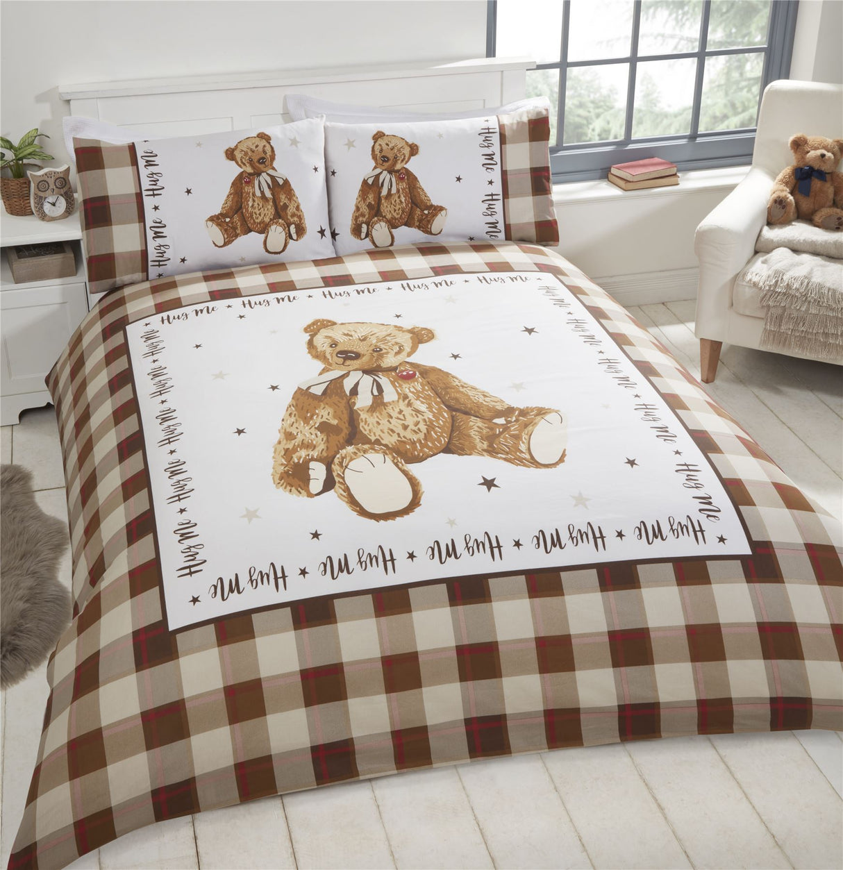 Hug Me Bear Duvet Set in single size with reversible teddy print