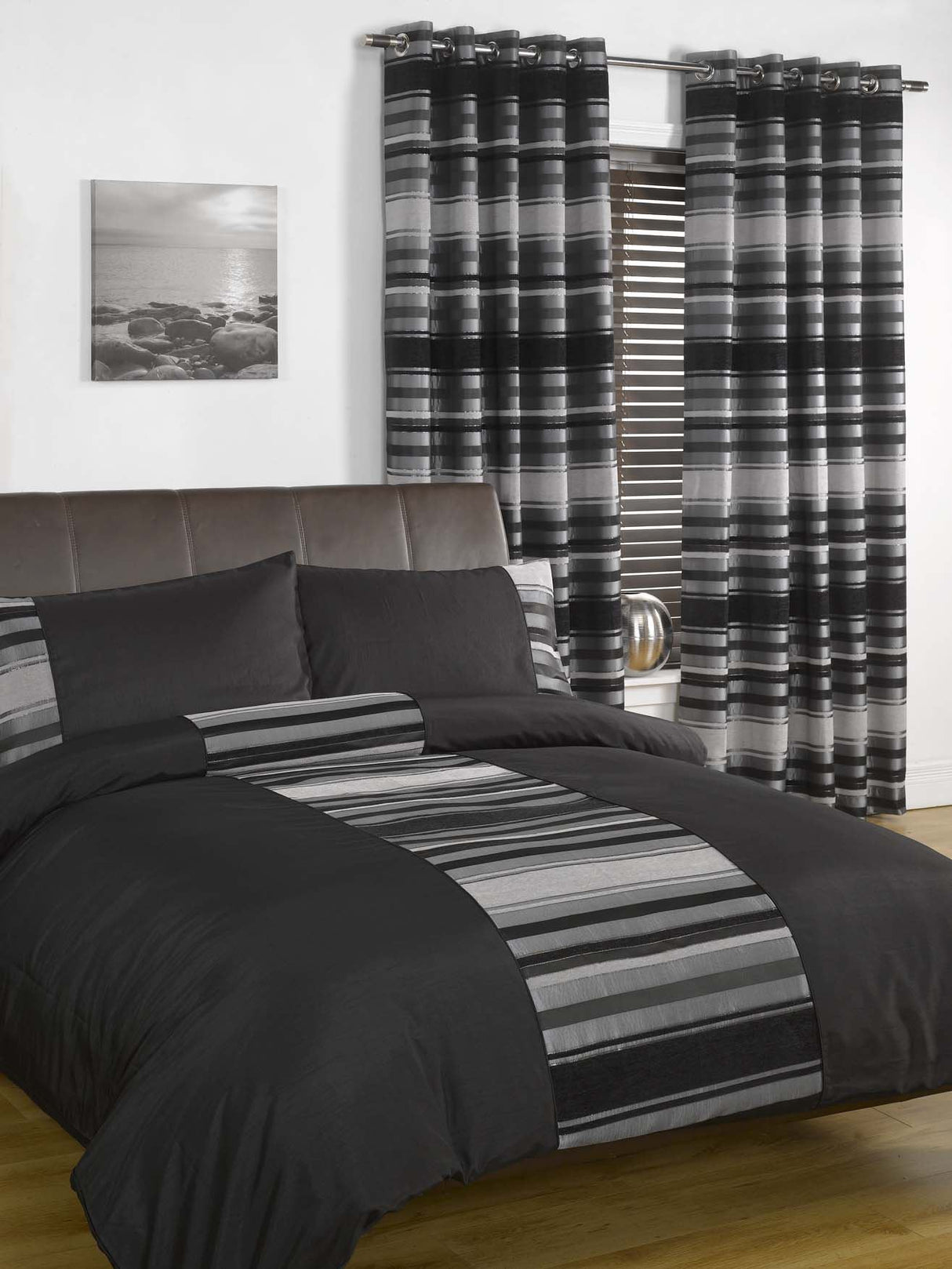 Energy-saving lined curtains with luxurious chenille and faux silk textures