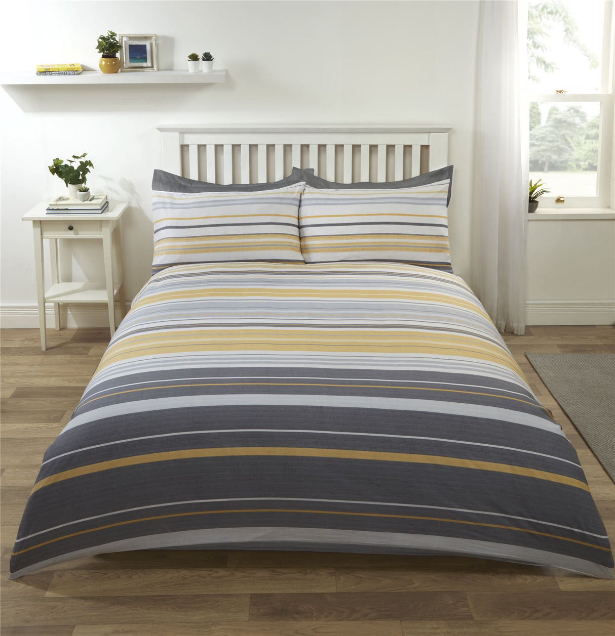 Soft and Luxurious Duvet Set with Contemporary Striped Pattern