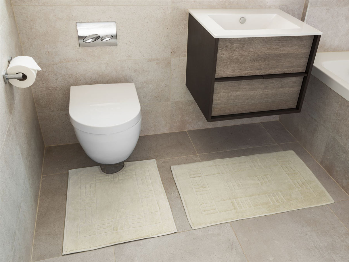  Cream 100% cotton pedestal mat with 600gsm absorbent pile