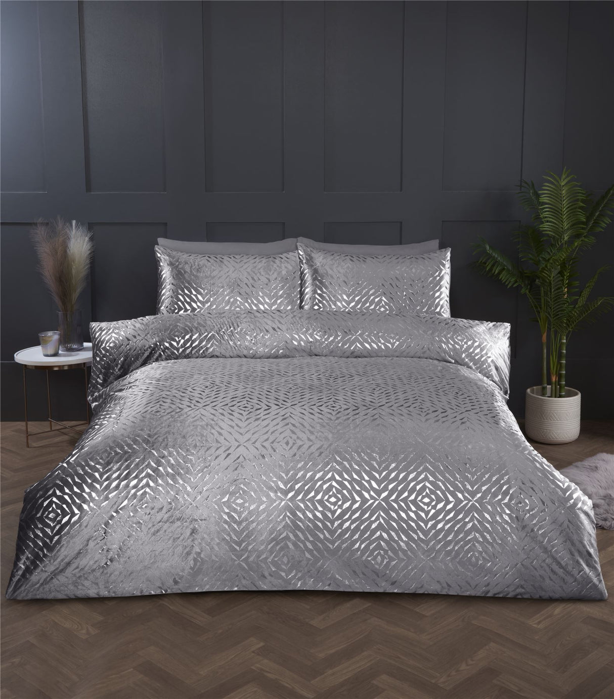 Bellagio Duvet Set in Silver with Silver Foil Detailing, Double Size, Duvet Cover and 2 Matching Pillowcases