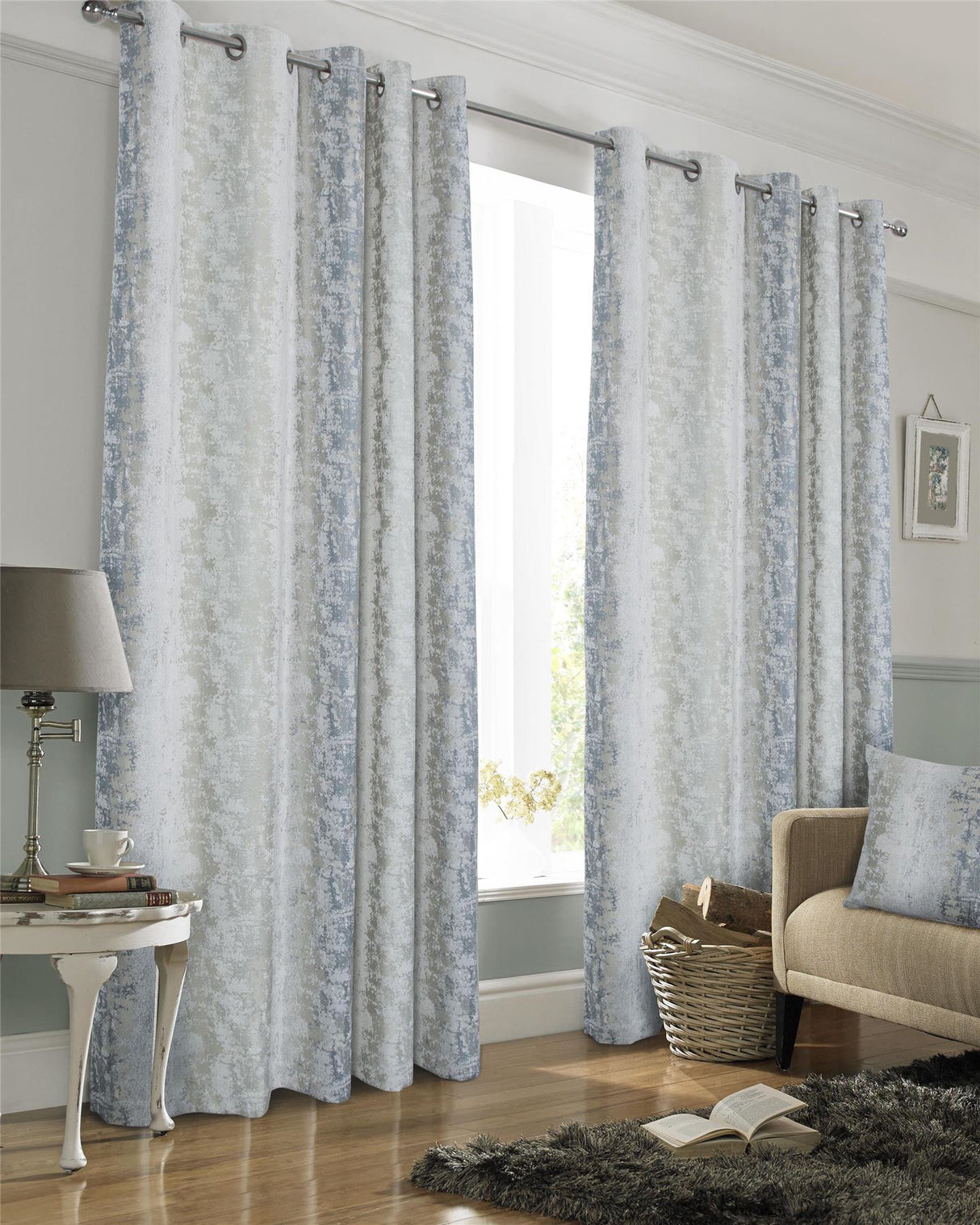 Beautiful blue Portofino curtains with elegant pattern and luxurious fabric