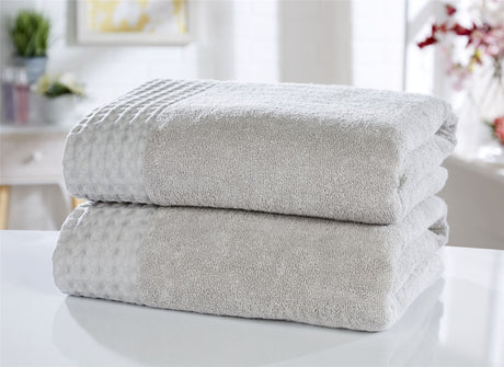 Face cloths from the Retreat range, soft 30x30cm towels designed for gentle facial cleansing