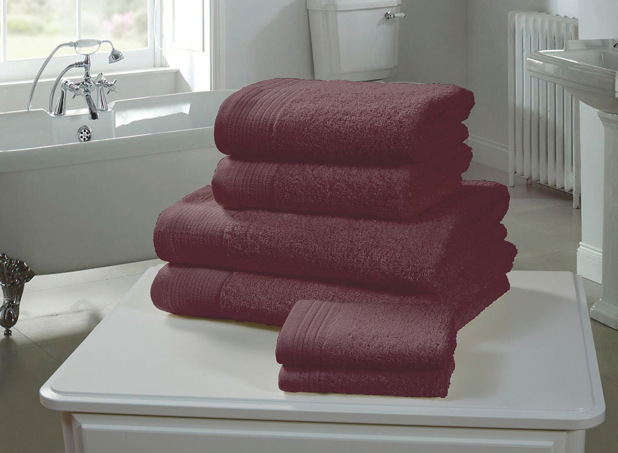 Made from 100% combed 600gsm cotton, our chatsworth towels are extremely soft to the touch and super absorbent The thick, lofty pile also ensure they're durable and will last for you for years