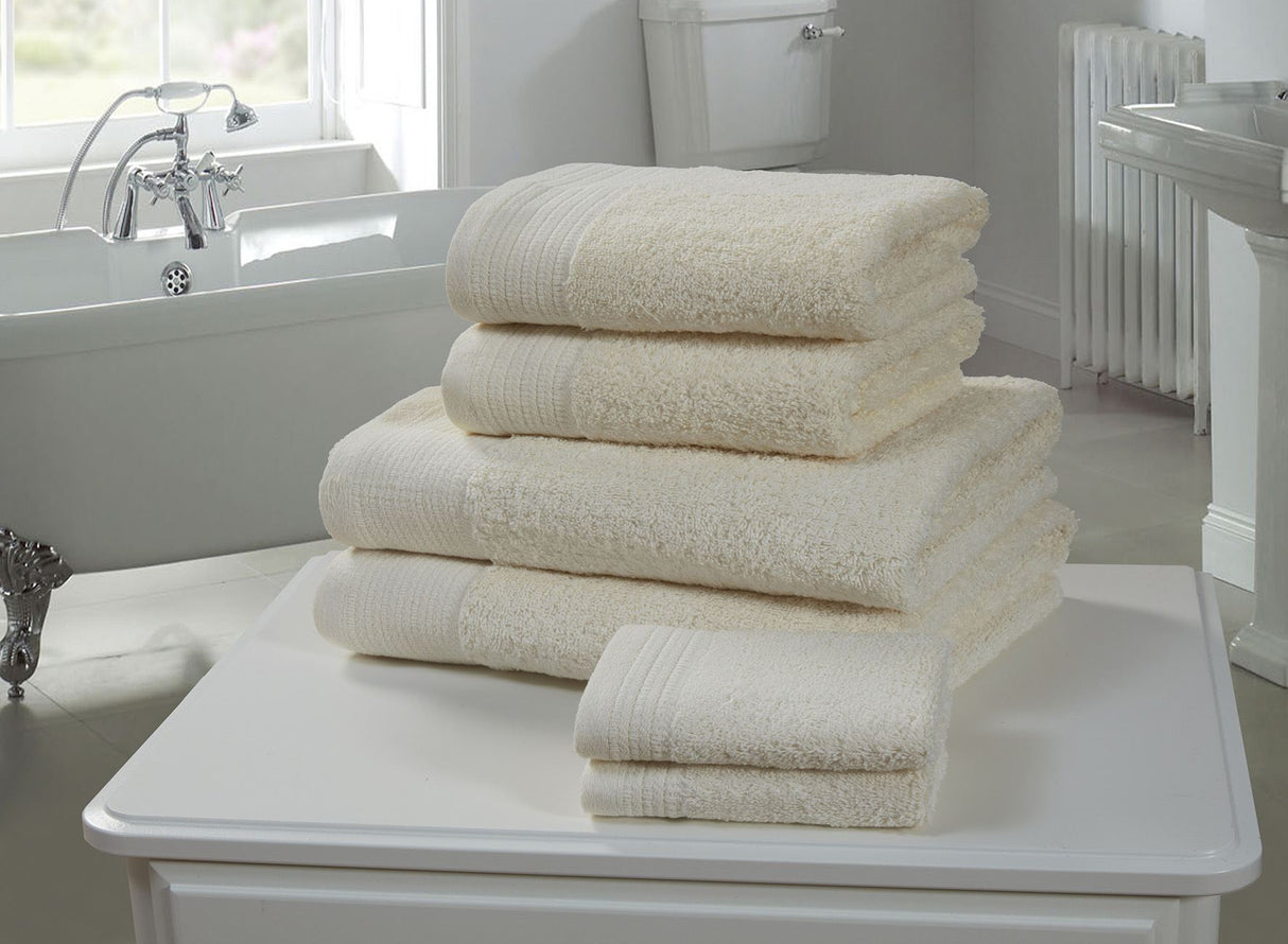  Cream coloured Happy Home 100% Cotton 600GSM Bath Towel made from 100% combed 600gsm cotton, soft to the touch, super absorbent, thick, lofty pile, durable, long-lasting