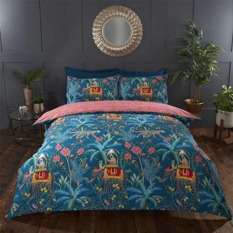 Exotic jungle-themed duvet cover in fully reversible design with tonal animal print reverse, ideal for adding a bold touch to your bedroom decor